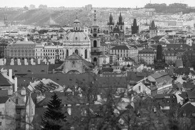 Prag Çek Cumhuriyeti, Avrupa Birliği ve Bohemya tarihsel başkenti 14 en büyük şehirde başkenti ve en büyük şehridir. Vltava Nehri üzerinde ülkenin batıda yer alan, şehrin yaklaşık 1,3 milyon ev peo idealdir