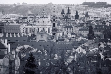 Prag Çek Cumhuriyeti, Avrupa Birliği ve Bohemya tarihsel başkenti 14 en büyük şehirde başkenti ve en büyük şehridir. Vltava Nehri üzerinde ülkenin batıda yer alan, şehrin yaklaşık 1,3 milyon ev peo idealdir