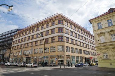 Tuna Sarayı, Nrodn ve Vorilsk caddelerinin köşesinde, Prag 'daki Nov MSTO 'nun 1..
