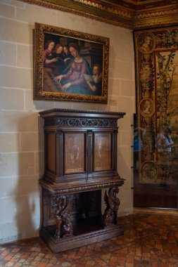 Chateau de Chenonceau, Fransa'daki Loire Vadisi'nin Indre-et-Loire bölgesinde bulunan küçük Chenonceaux köyü yakınlarındaki Cher Nehri'ni kapsayan bir Fransız şatosudur..