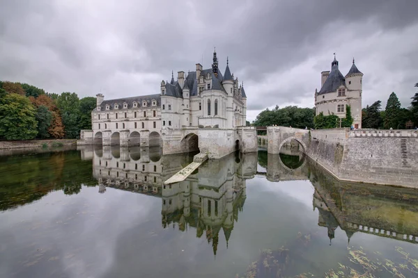 Chateau Chenonceau Ett Franskt Slott Som Spänner Över Floden Cher Royaltyfria Stockbilder