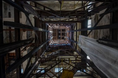 Centrum Mine, Çek Cumhuriyeti 'nde bulunan kapalı kahverengi bir kömür madeniydi. Maden operasyonu 2016 yılında Çek Cumhuriyeti son kahverengi kömür madeni olarak sona erdi. Madenin operasyonel binalarından bazıları, bir kültürel anıt olarak korunmaktadır 