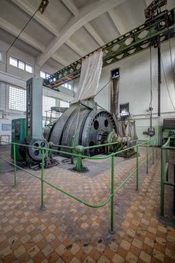 Centrum Mine, Çek Cumhuriyeti 'nde bulunan kapalı kahverengi bir kömür madeniydi. Maden operasyonu 2016 yılında Çek Cumhuriyeti son kahverengi kömür madeni olarak sona erdi. Madenin operasyonel binalarından bazıları, bir kültürel anıt olarak korunmaktadır 