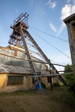 Centrum Mine, Çek Cumhuriyeti 'nde bulunan kapalı kahverengi bir kömür madeniydi. Maden operasyonu 2016 yılında Çek Cumhuriyeti son kahverengi kömür madeni olarak sona erdi. Madenin operasyonel binalarından bazıları, bir kültürel anıt olarak korunmaktadır 