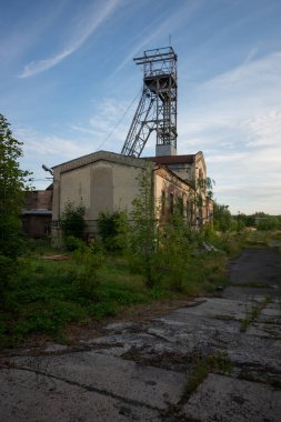 Centrum Mine, Çek Cumhuriyeti 'nde bulunan kapalı kahverengi bir kömür madeniydi. Maden operasyonu 2016 yılında Çek Cumhuriyeti son kahverengi kömür madeni olarak sona erdi. Madenin operasyonel binalarından bazıları, bir kültürel anıt olarak korunmaktadır 