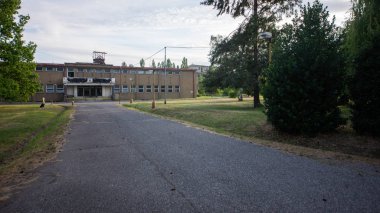 Centrum Mine, Çek Cumhuriyeti 'nde bulunan kapalı kahverengi bir kömür madeniydi. Maden operasyonu 2016 yılında Çek Cumhuriyeti son kahverengi kömür madeni olarak sona erdi. Madenin operasyonel binalarından bazıları, bir kültürel anıt olarak korunmaktadır 