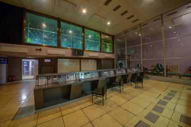 Büyük kışlalar, 1990'ların başına kadar prag hava savunmasının bir radar alanı ydı. Underground, 1980'lerde 71. 1985 ve 2003 yılları arasında, güvenlik