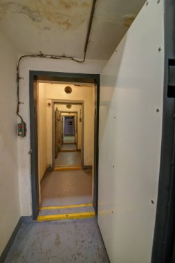 Büyük kışlalar, 1990'ların başına kadar prag hava savunmasının bir radar alanı ydı. Underground, 1980'lerde 71. 1985 ve 2003 yılları arasında, güvenlik