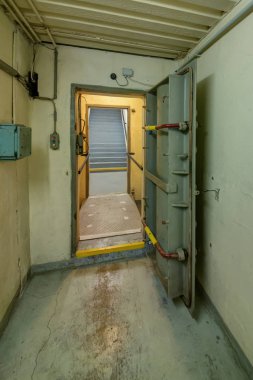 Büyük kışlalar, 1990'ların başına kadar prag hava savunmasının bir radar alanı ydı. Underground, 1980'lerde 71. 1985 ve 2003 yılları arasında, güvenlik