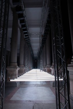 En ilginç mevcut teknolojileri Karlovy Vary'in eşsiz mimarisiyle birleştiren festivalin eşsiz konsepti.