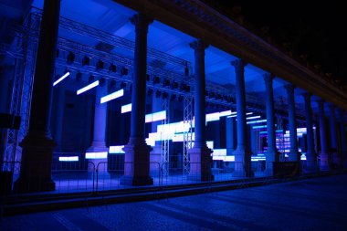 En ilginç mevcut teknolojileri Karlovy Vary'in eşsiz mimarisiyle birleştiren festivalin eşsiz konsepti.