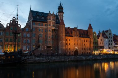 Açık Ev Uluslararası Mimarlık ve Tasarım Festivali iyi tasarlanmış bir alana kapı açıyor. Yılın bir haftasonu boyunca özel dairelerin, ticari alanların ve kamu kuruluşlarının en ilginç iç mekanlarına ücretsiz erişim sağlıyoruz.