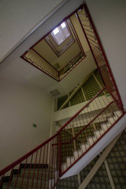 Çetin binası, Prag 'ın Zizkov kentinde, Olany Mezarlığı yakınlarındaki bir bina. 1979 yılında Merkezi Haberleşme Binası olarak inşa edildi.. 