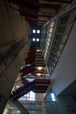 Çetin binası, Prag 'ın Zizkov kentinde, Olany Mezarlığı yakınlarındaki bir bina. 1979 yılında Merkezi Haberleşme Binası olarak inşa edildi.. 