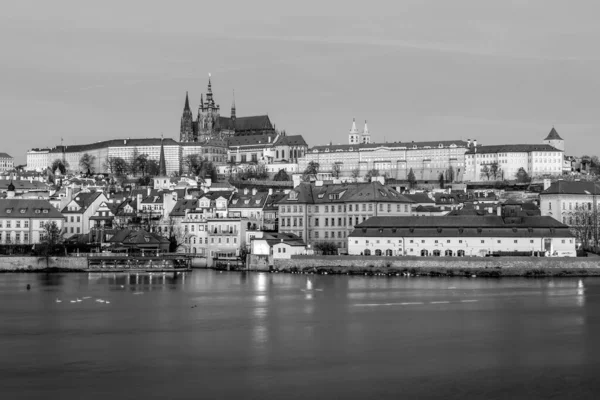 프라하 Prague Castle 세기에 프라하의 체코의 대통령의 사무실이다 보헤미아의 제국의 — 스톡 사진