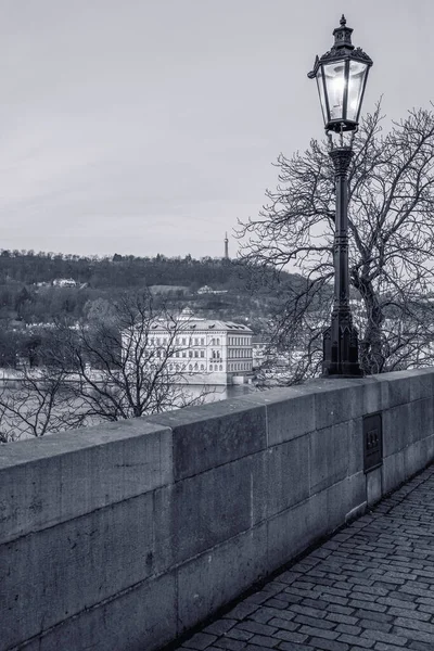 Charles Bridge Uma Ponte Histórica Que Atravessa Rio Vltava Praga — Fotografia de Stock