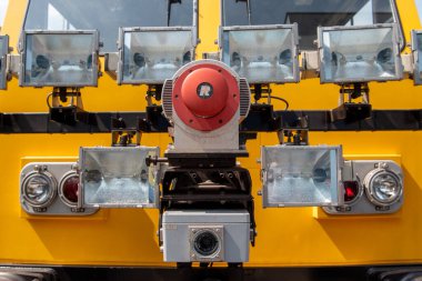 Plasser & Theurer EM 50 ray ölçüm aracı, Prag Toplu Taşımacılık Şirketi (DP Praha) tarafından düzenli olarak metro hatlarının durumunu kontrol etmek için kullanılan özel bir teşhis aracı..