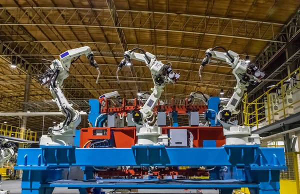 Yeni robot kaynak makinesi. bir araba fabrika imalatında