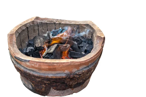 木炭炉 烹调工具泰式传统 在白色背景上 — 图库照片