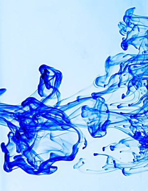 Arka plan için sudaki mürekkep tarafından oluşturulan renkler