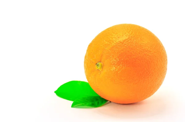 Oranssi Hedelmä Eristetty Valkoisella Pohjalla — kuvapankkivalokuva
