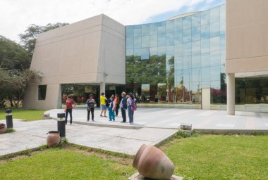 Peru 08 Temmuz 2018 Inca Müzesi giriş Sipan Chiclayo Peru. Bu müze için Kral Sipan Türbesi arkeolojik buluntuları bilinmektedir.