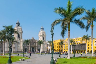 Main Square Lima Peru Temmuz 2018 Panorama. En büyük Meydanı Lima gösterir nerede her gün yaşam ve geçit töreni dolu çekmek ziyaretçi ve nüfusu.