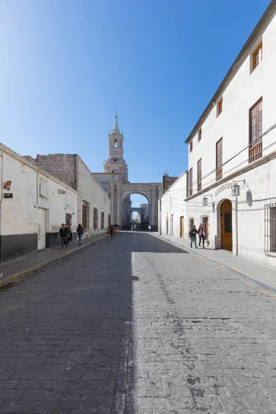 Peru Arequipa August 2018 Pedestrian Street Leads Most Famous Square — Stock Photo, Image