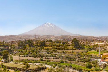 Arequipa Peru Eylül 2018 Selva Alegre park Plato ve volkan görünümü aralığında bahçelerinden
