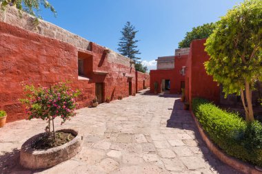 Arequipa Peru Ağustos 2018 Santa Catalina Manastırı, bir dünya mirası ilan sömürge mimarisi ve binaların muhteşem renkler hayran birçok turist ağırlıyor. Şehrin tarihi merkezinde yer alan.