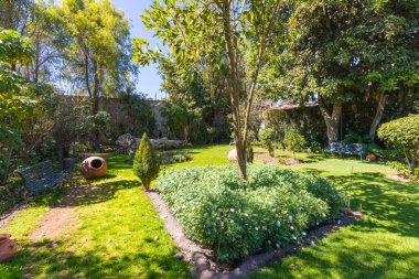 Arequipa Peru Ağustos 2018 yılında Santa Catalina Manastırı var bu iç bahçe nerede Rahibeler iyi hava pek çok gün boyunca sohbet olduğunu.