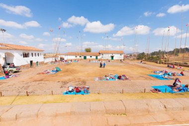 Chinchero Peru 11 Eylül 2018 Chinchero denilen bu köyde yerel zanaat ürünleri pazar her gün tutulur. Bu hazırlıklar vardır