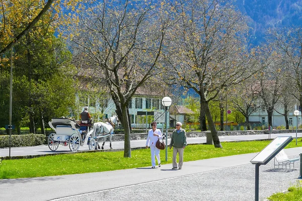 Interlaken Suiza Mayo 2008 Ciudad Interlaken Por Mañana Par Paseos —  Fotos de Stock