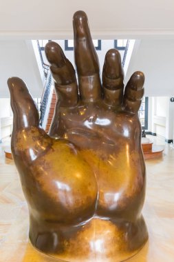 Bogota Müzesi Botero heykel sol el hakkına sahiptir.