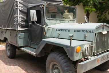 Bogota askeri müze ordu jeep