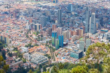 Bogota La Candelaria ve Veracruz semtlerinden havadan görünümü
