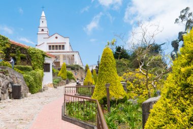 Bogota ile Monserrate panoramik görünümü kutsal tırmanmaya 