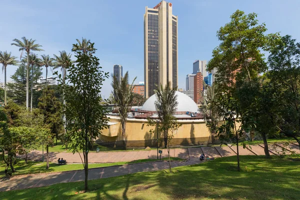 Planetario de Bogotá en el Parque de la Independencia Colombia —  Fotos de Stock