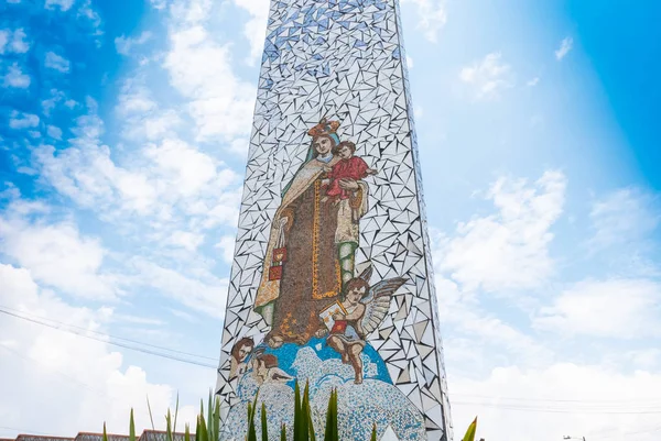 Богота обелиск со священным изображением рынка Корабастос — стоковое фото