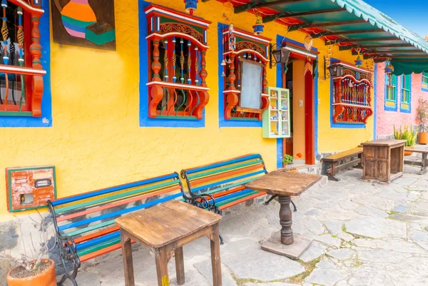 Colorful traditional typical Colombian house — Stock Photo, Image