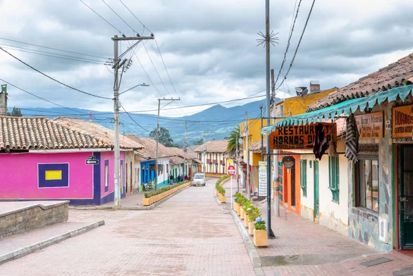 Colômbia Nemocon cidade velha com casas coloniais — Fotografia de Stock
