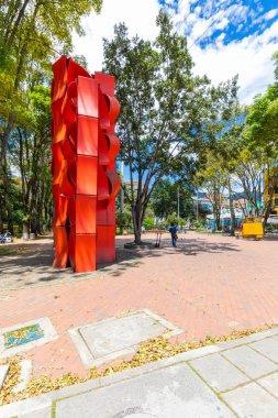 Bogota Virrey Park modern heykel