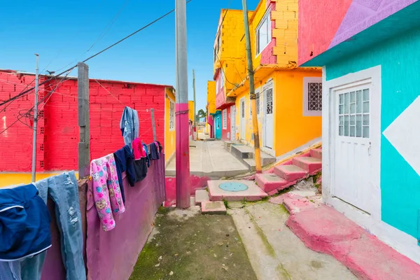 Bogota appelé Los Puentes maisons colorées dans un da ensoleillé — Photo