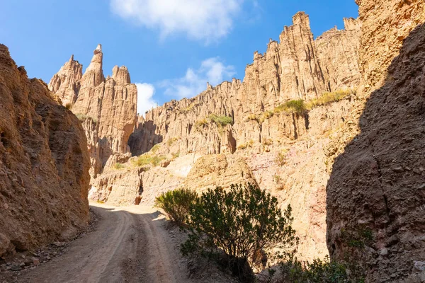 Gizli vadide Bolivya La Paz kaya oluşumları — Stok fotoğraf