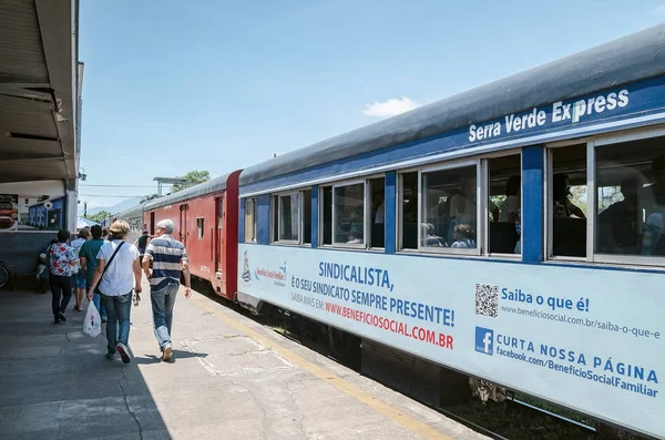 Morretes Brazil December 2018 Tourists Disembarking Train Train Station Estacao — Stock Photo, Image