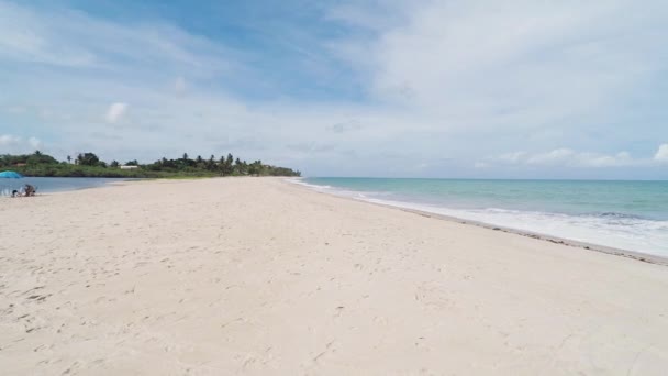 Пляж Рядом Лагуной Лагуна Названием Масейо Перед Морем Разделенная Песчаным — стоковое видео