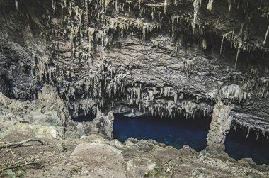 Monumento Natural da Gruta do Lago Azul 'un kapalı manzarası 