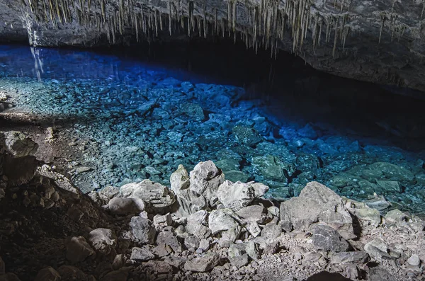 Monumento Natural da Gruta do Lago Azul 'un kapalı manzarası 
