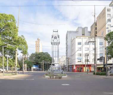Anıt Relogio da 14, Campo Grande Bayan