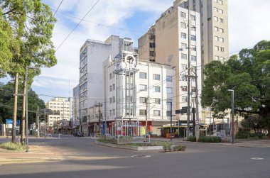 Anıt Relogio da 14, Campo Grande Bayan